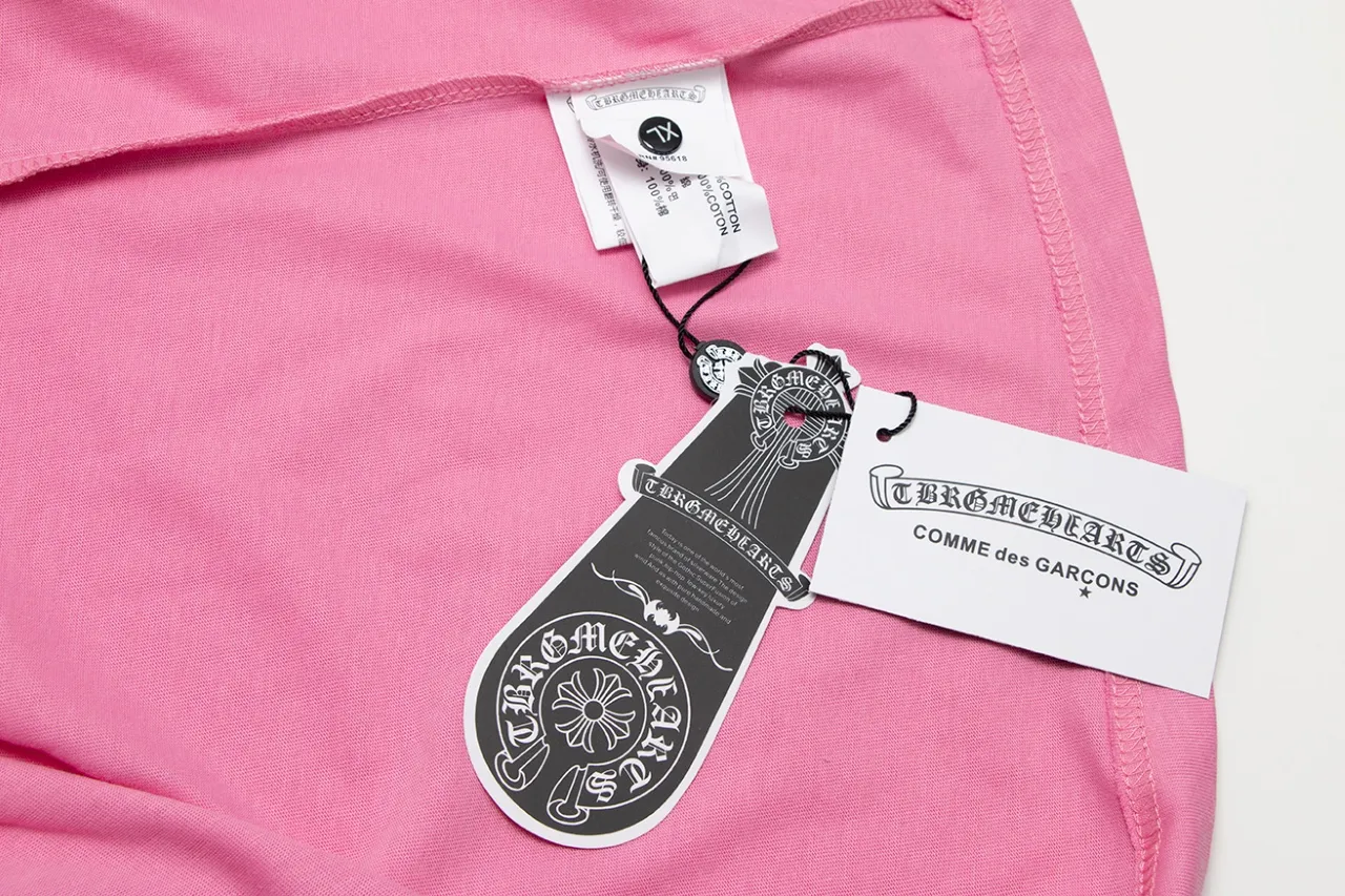 P150 Chrome Hearts Chrome Hearts Sanskrit Scroll Dopamine Short Sleeve Size: SMLXL Color: Blue Pink